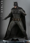 Batman (2.0) Sixth Scale Hot Toys MMS731 - nuevo y sellado